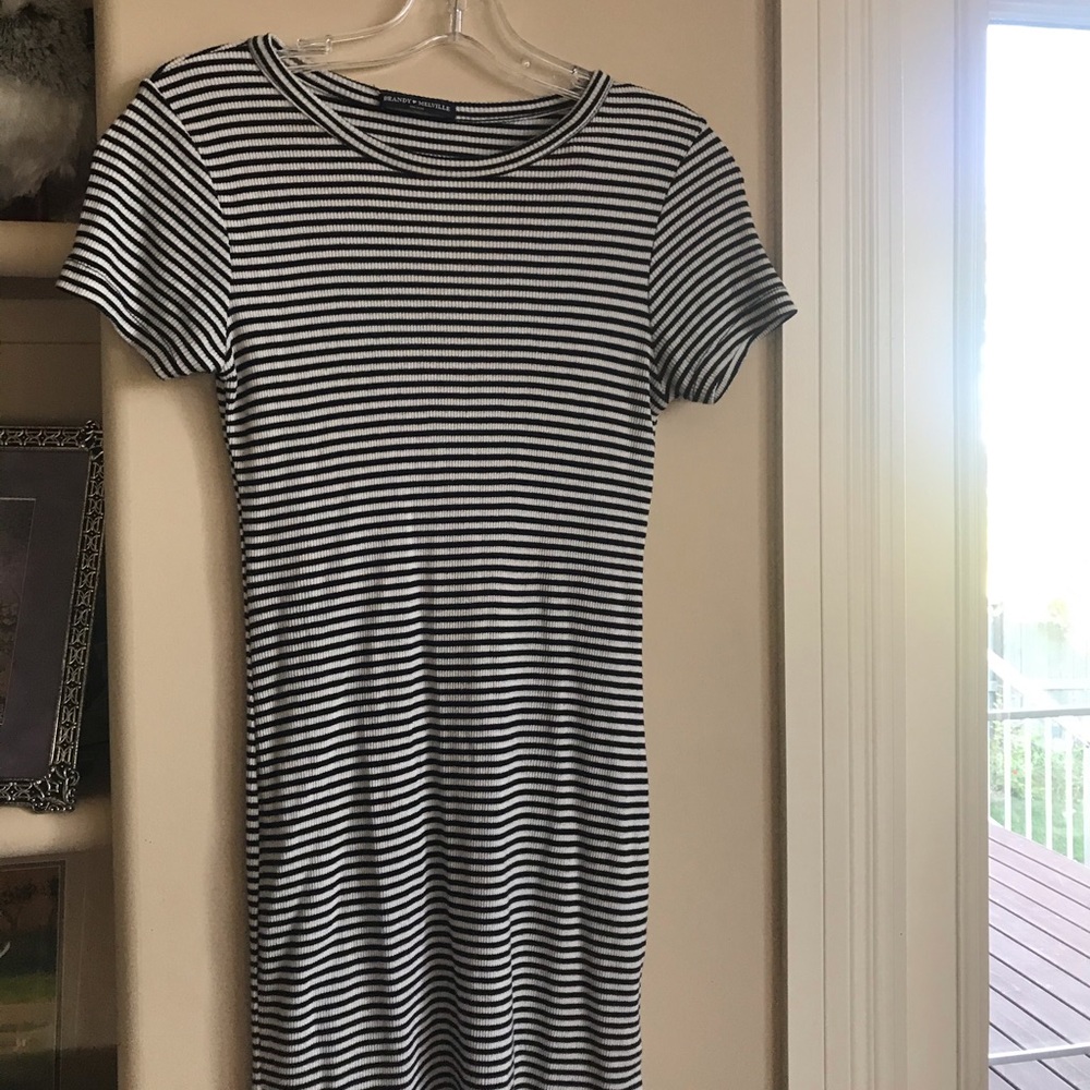 Brandy Melville Jenelle Dress - Picture 2 of 4